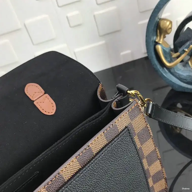 Bags 208B570047 LV 0603